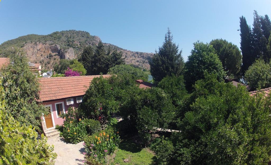 Lindos Pension ダルヤン エクステリア 写真